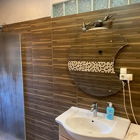 Roland Downtown - Almassy * Будапешт