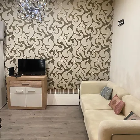 Roland Downtown - Almassy Apartmán *
