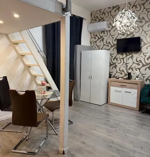 Roland Downtown - Almassy Apartament *